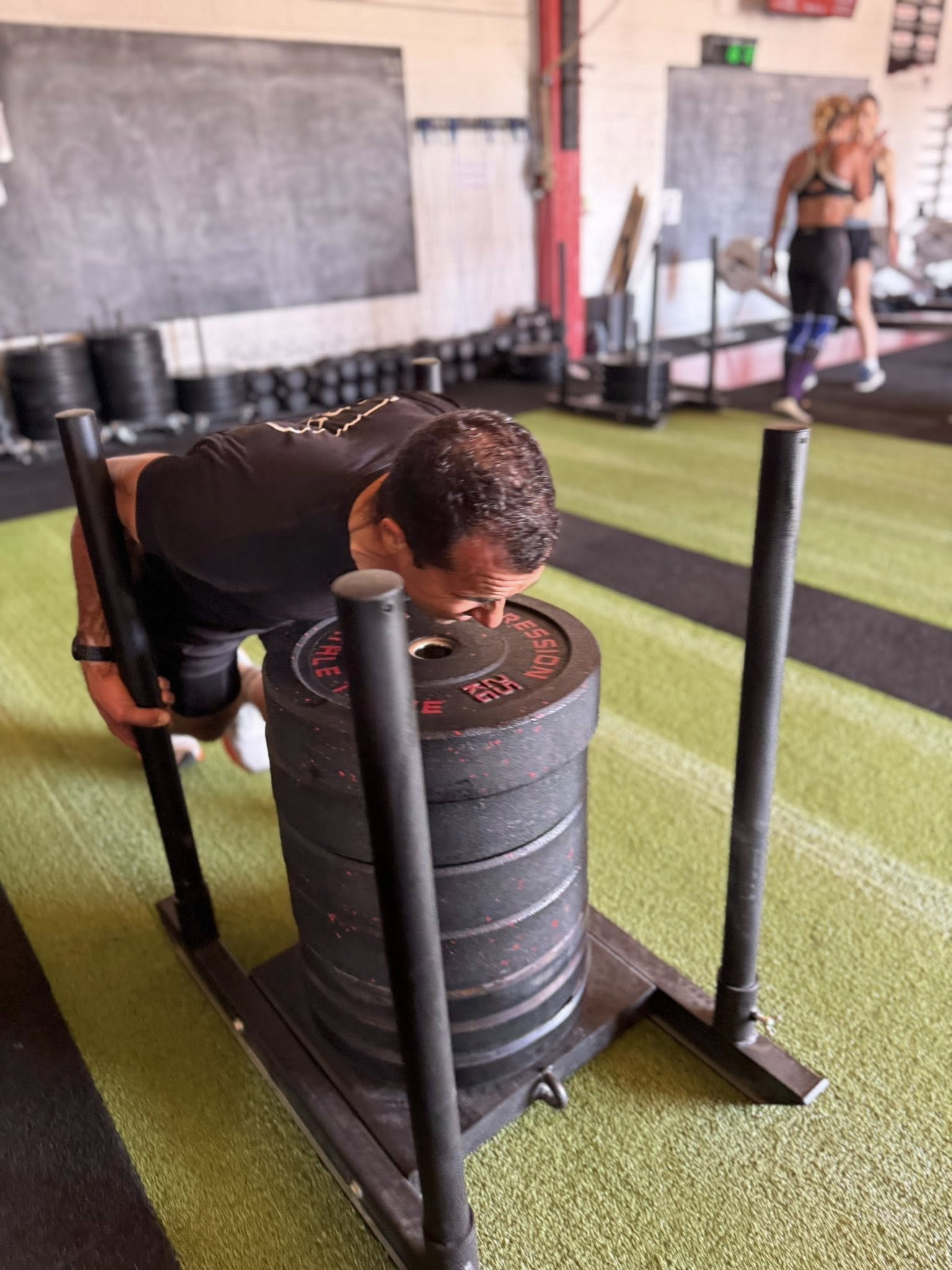 Entraînement Hybrid Race au studio A.WAY Quetigny, poussée de traîneau