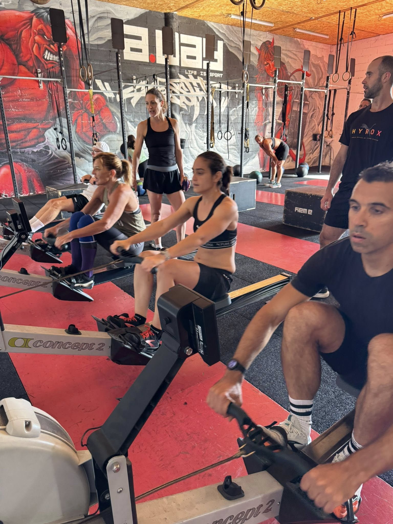 Session Hybrid Race sur rameurs Concept2 au studio A.WAY